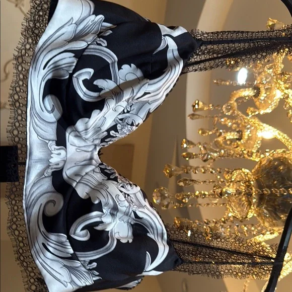 Versace Black and White Baroque Underwire Bra twill. - Picture 10 of 13